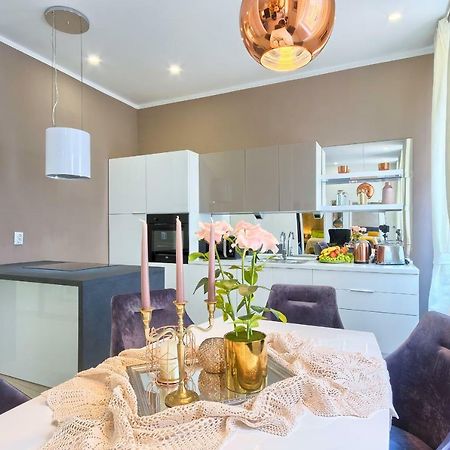 Hedone Luxury Apartment With Free Parking Πούλα Εξωτερικό φωτογραφία