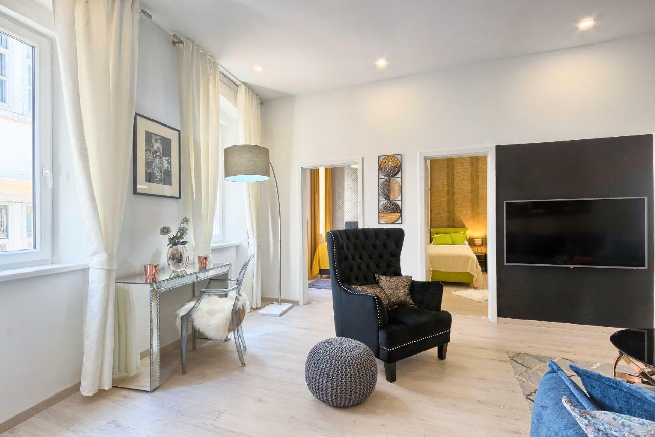Hedone Luxury Apartment With Free Parking Πούλα Εξωτερικό φωτογραφία