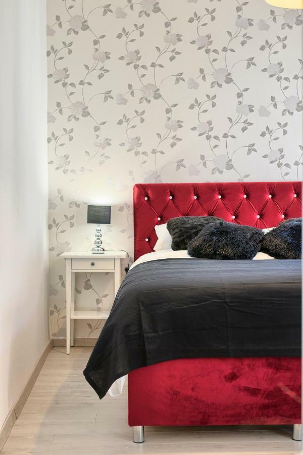 Hedone Luxury Apartment With Free Parking Πούλα Εξωτερικό φωτογραφία